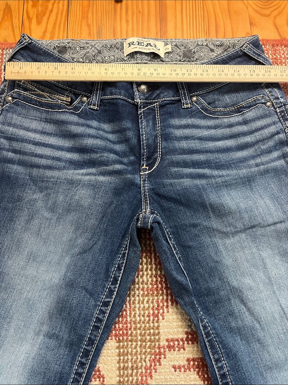 Ariat R.E.A.L. Boot Cut Jeans Women’s Size 31 Short Western Embroidered Pockets - Picture 6 of 12